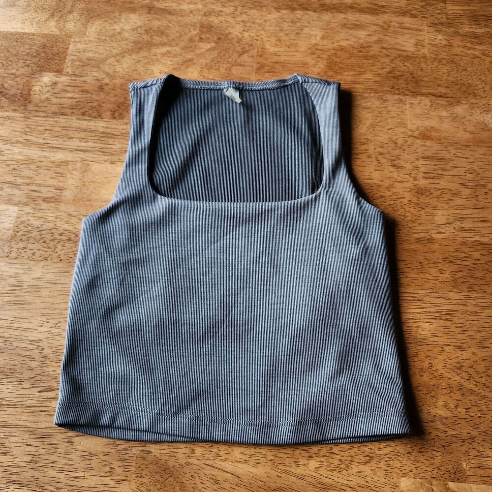 (XS) Beyond yoga crop top
